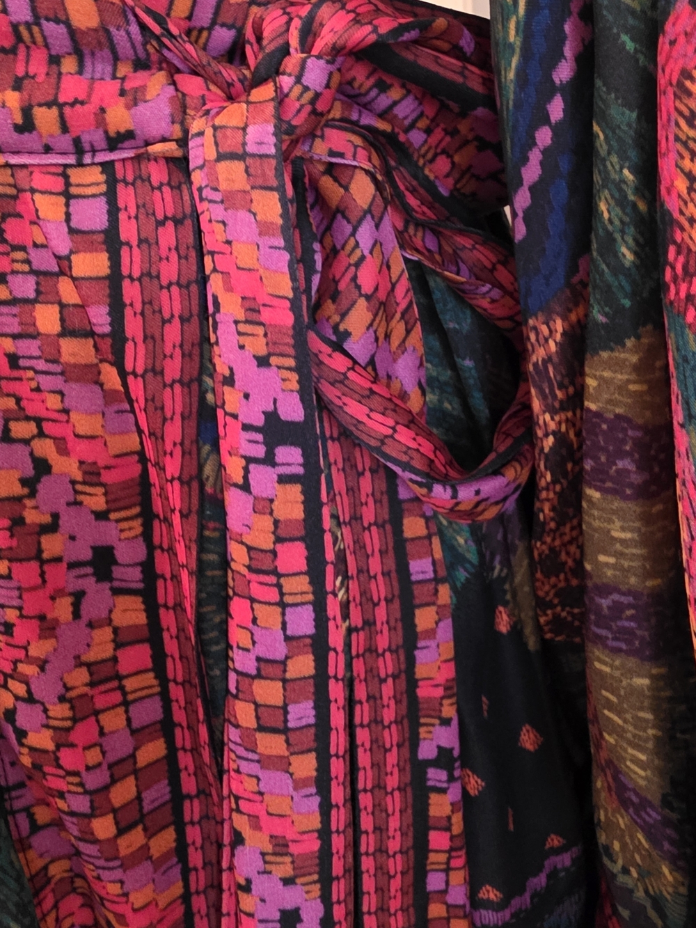 FARM Rio Forest Tapestry Mini Wrap Dress - Picture 7 of 12